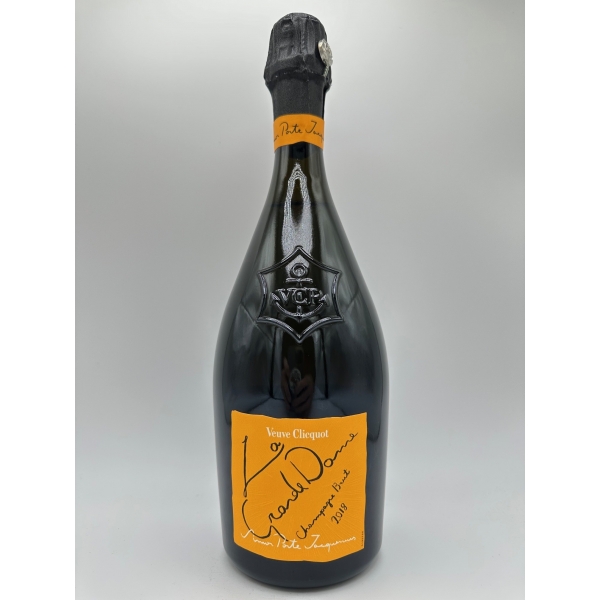 Domaine  Veuve Cliquot La Grande Dame Edition Simon Porte Jacquemus 2018