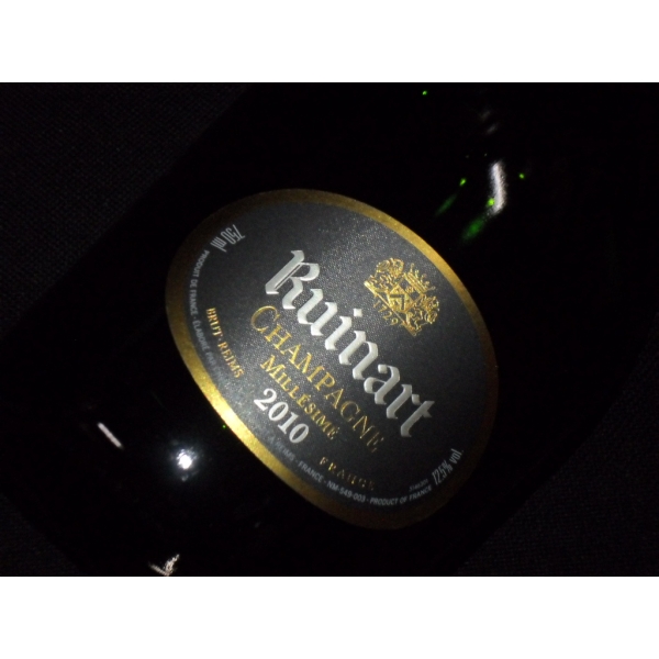 Ruinart ''r'' De Ruinart Brut Champagne 2010