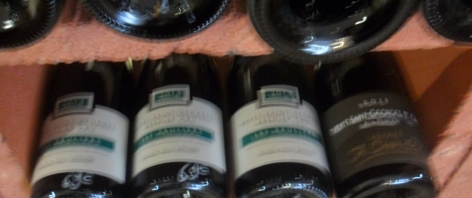 La couverture de la Revue du Vin de France EXPLORATION D'UN MYTHE BOURGUIGNON